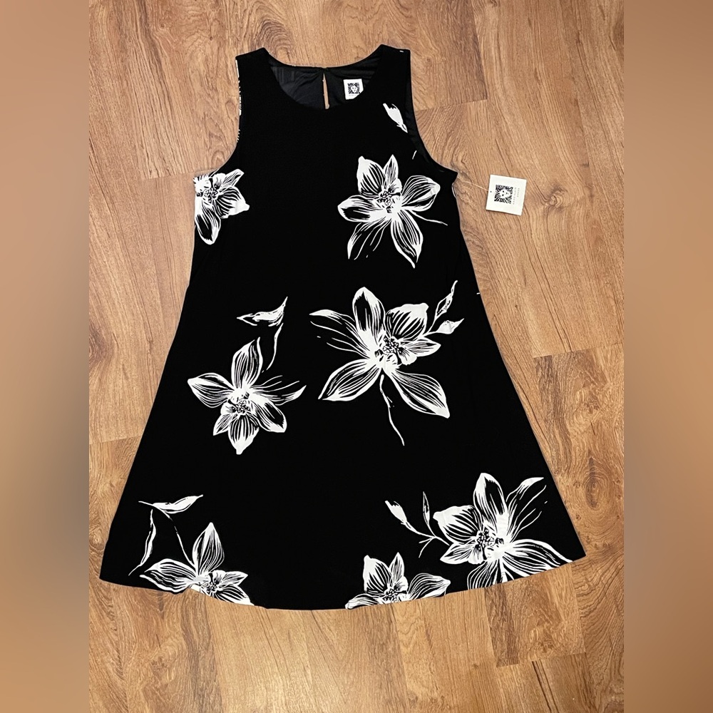 Anne Klein Black/White Lilly Midi Dress Women’s size 8 NWT *packable for vacay*